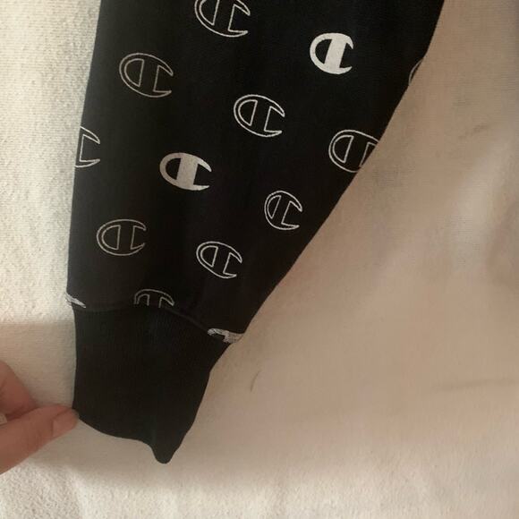 Champion womens small reverse weave black logo sweatshirt crewneck cool white gr - Picture 5 of 8